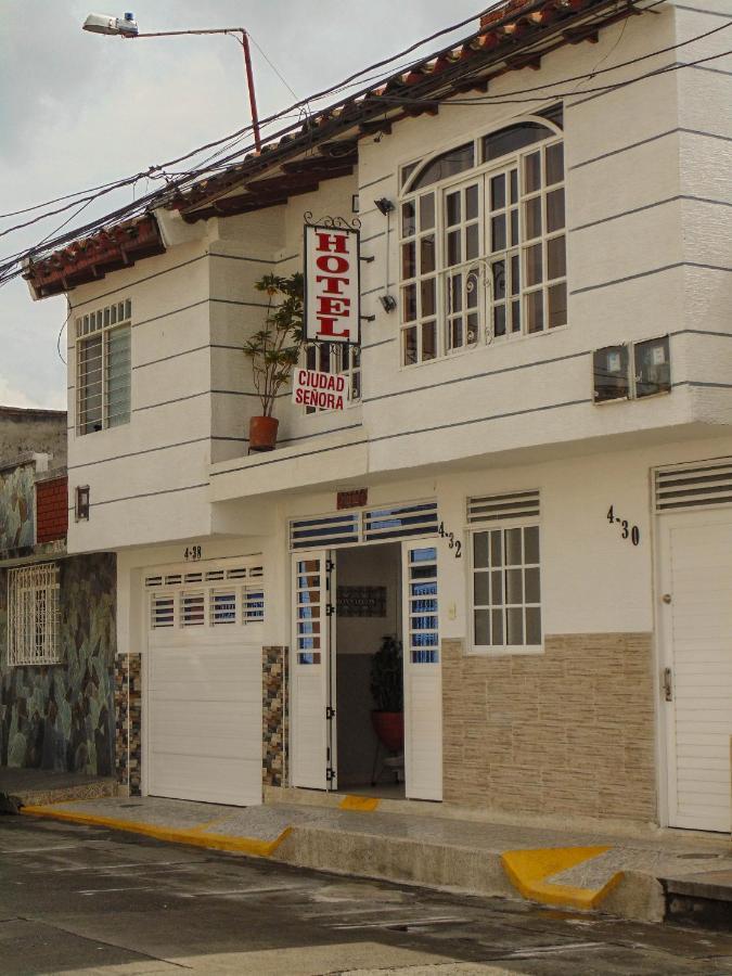 Hotel Ciudad Senora Buga Zewnętrze zdjęcie