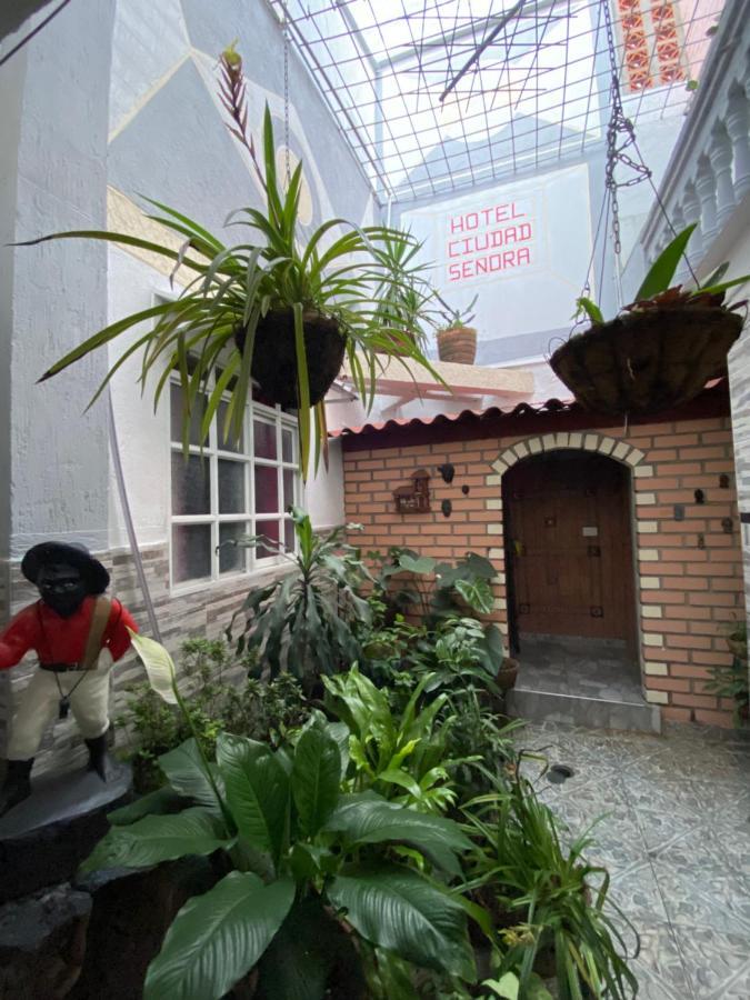 Hotel Ciudad Senora Buga Zewnętrze zdjęcie